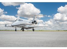 Embraer - Phenom 300  - 